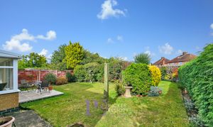 Elizabeth Road, Hinckley, LE10 thumbnail photo
