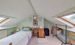 Roseway, Stoke Golding, CV13 thumbnail photo