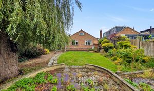 Roseway, Stoke Golding, CV13 thumbnail photo