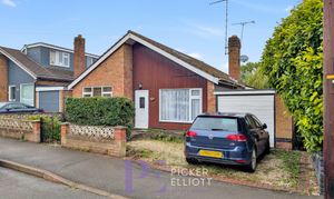 Roseway, Stoke Golding, CV13 thumbnail photo