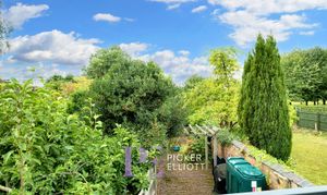 Main Street, Cadeby, CV13 thumbnail photo