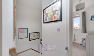 St. Francis Close, Hinckley, LE10 thumbnail photo