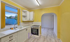 The Close, Barwell, LE9 thumbnail photo