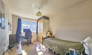 Aster Way, Burbage, LE10 thumbnail photo
