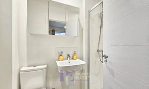 Fieldfare Road, Hinckley, LE10 thumbnail photo