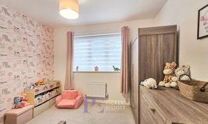 Fieldfare Road, Hinckley, LE10 thumbnail photo