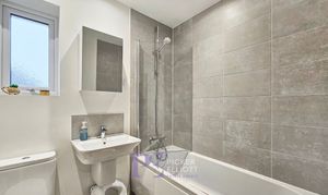 Fieldfare Road, Hinckley, LE10 thumbnail photo