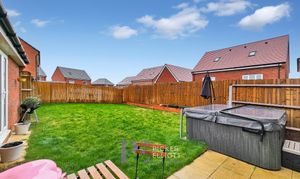 Fieldfare Road, Hinckley, LE10 thumbnail photo