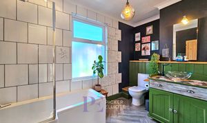 Trinity Lane, Hinckley, LE10 photo