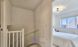 Skylark Road, Hinckley, LE10 photo