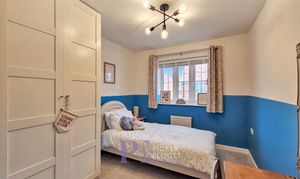 Skylark Road, Hinckley, LE10 photo