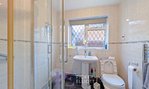 Lovetts Close, Hinckley, LE10 thumbnail photo