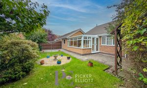 Lovetts Close, Hinckley, LE10 thumbnail photo