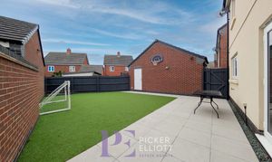 Jovian Drive, Hinckley, LE10 thumbnail photo