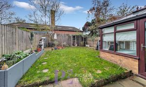 Rydal Close, Hinckley, LE10 photo