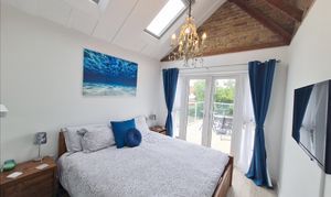 3301-bedroom-2-ps-1630504257