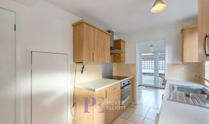 Lucas Way, Earl Shilton, LE9 photo