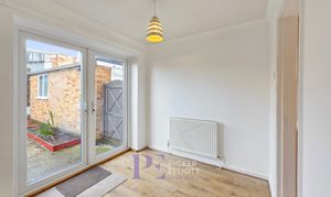 A photo of house for sale on Lucas Way, Earl Shilton, LE9 from Picker Elliott Hinckley