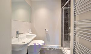 Holywell Fields, Hinckley, LE10 photo