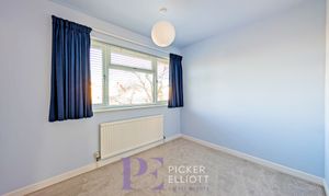 Grove Park, Burbage, LE10 photo