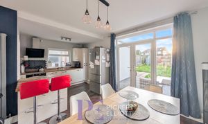 Barrie Road, Hinckley, LE10 photo