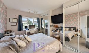 Barrie Road, Hinckley, LE10 photo