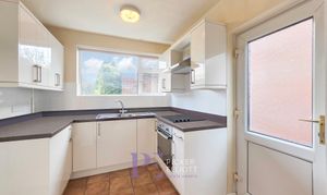 Colts Close, Burbage, LE10 photo