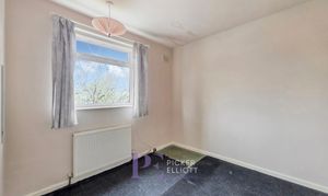 Colts Close, Burbage, LE10 photo