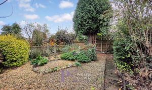 Colts Close, Burbage, LE10 photo