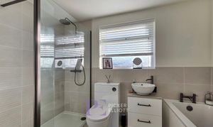 Grange Drive, Burbage, LE10 photo