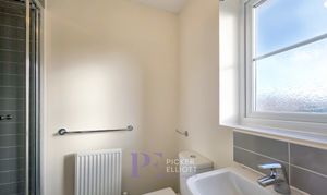 Indigo Drive, Burbage, LE10 photo