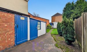 Coventry Road, Hinckley, LE10 photo