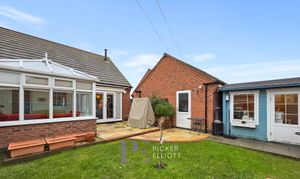 Netherfield Drive, Sapcote, LE9 photo