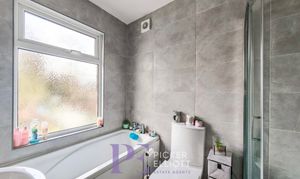 Beaumont Avenue, Hinckley, LE10 photo