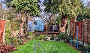 Beaumont Avenue, Hinckley, LE10 photo