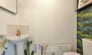 Slate Drive, Burbage, LE10 photo