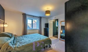 Slate Drive, Burbage, LE10 photo