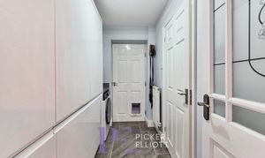 Clifton Way, Hinckley, LE10 photo