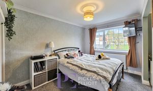 Clifton Way, Hinckley, LE10 photo