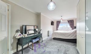 Clifton Way, Hinckley, LE10 photo