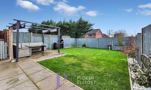 Clifton Way, Hinckley, LE10 photo