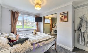 Clifton Way, Hinckley, LE10 photo