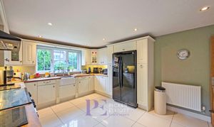 Victoria Road, Burbage, LE10 photo