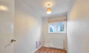 Oak Close, Burbage, LE10 photo