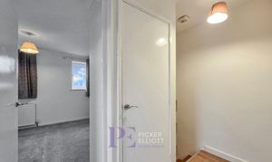 Oak Close, Burbage, LE10 photo