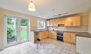 Oak Close, Burbage, LE10 photo