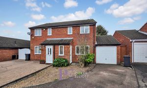 Oak Close, Burbage, LE10 photo