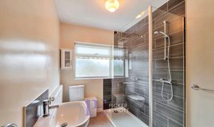 Johns Close, Burbage, LE10 photo