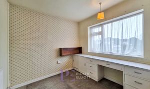 Johns Close, Burbage, LE10 photo