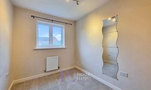 Greyhound Croft, Hinckley, LE10 photo